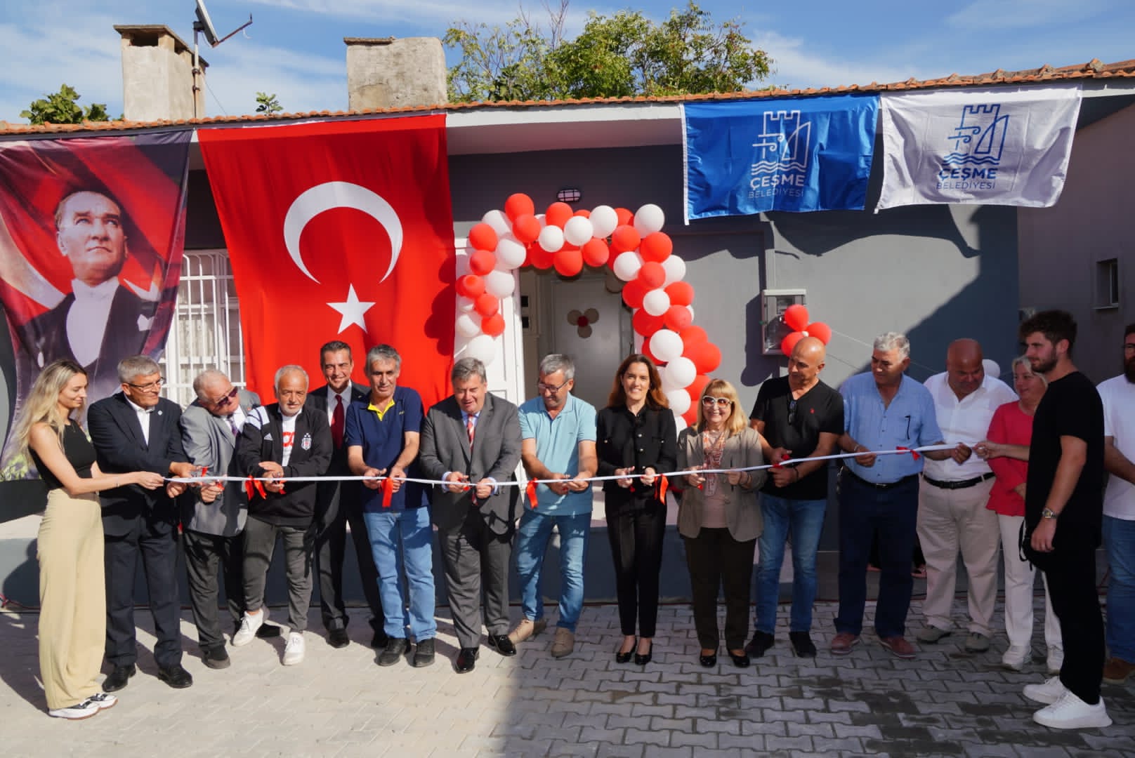 Çeşme’de 100. Yıla yakışır Cumhuriyet Korteji